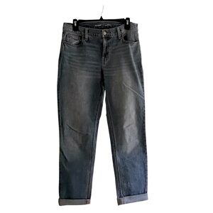 Old Navy Wow Boyfriend Denim Jeans Women’s Mid-rise Distressed Size 6